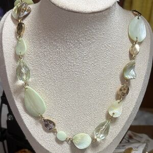 Elegant Green and Gold Necklace